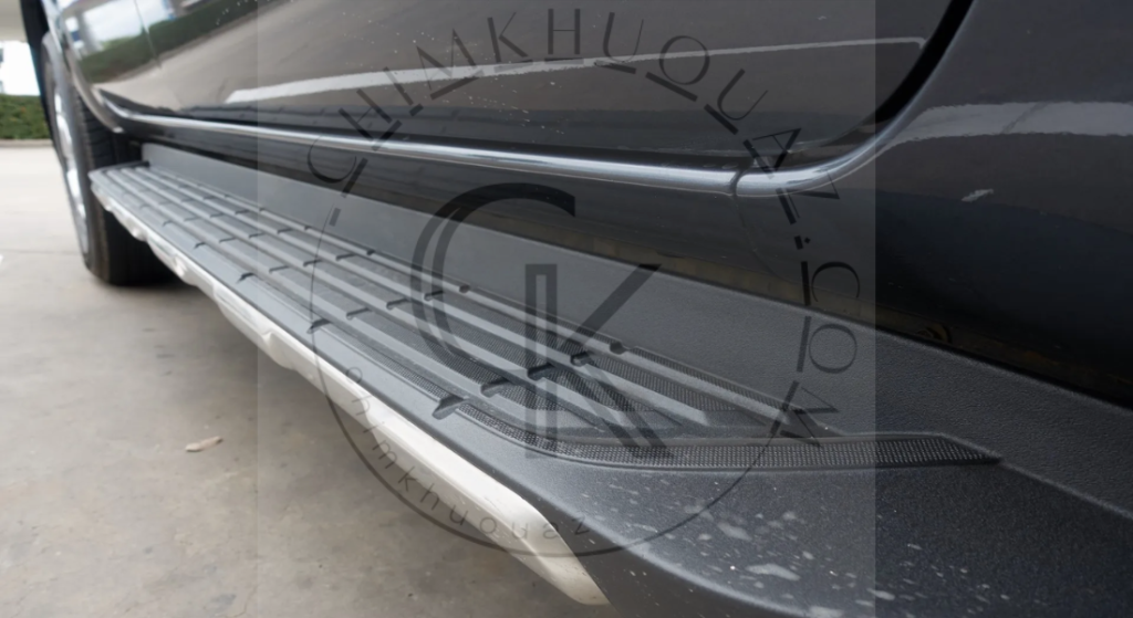 High-End Retractable Running Boards Adding Style and Functionality to Your Vehicle